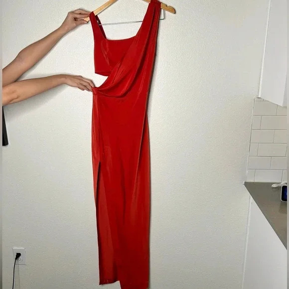 NBD x REVOLVE Andrei Gown in Red - Picture 7 of 12